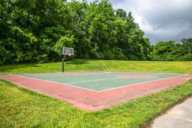 2840 Americus Dr, Thompsons Station, TN 37179