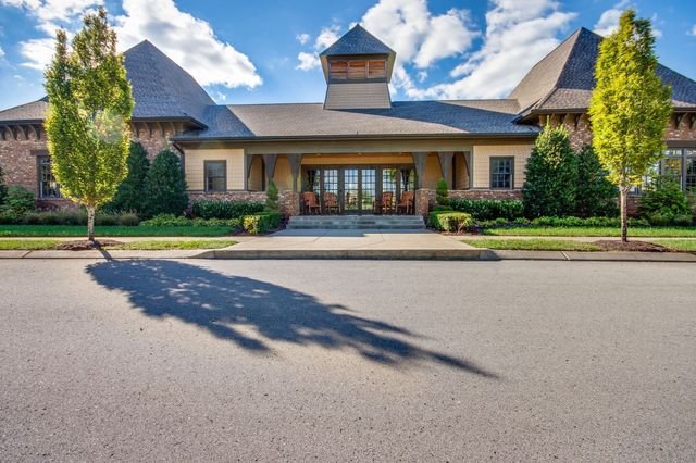 2840 Americus Dr, Thompsons Station, TN 37179