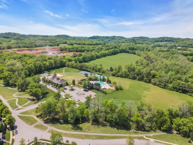 2840 Americus Dr, Thompsons Station, TN 37179