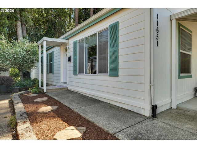 11651 Sw ROYAL VILLA Dr, Portland, OR 97224
