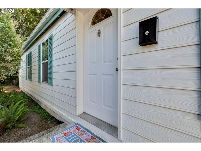 11651 Sw ROYAL VILLA Dr, Portland, OR 97224