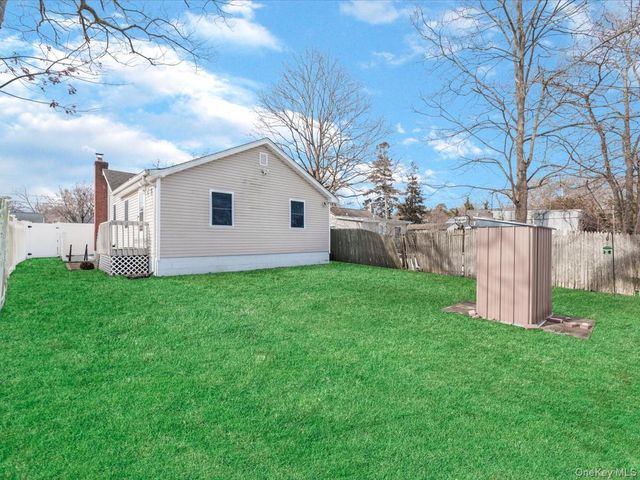 27 Denton Street, Patchogue, NY 11772