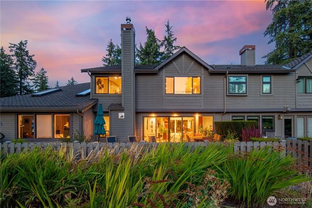 16957 65th Lane NE, Kenmore, WA 98028