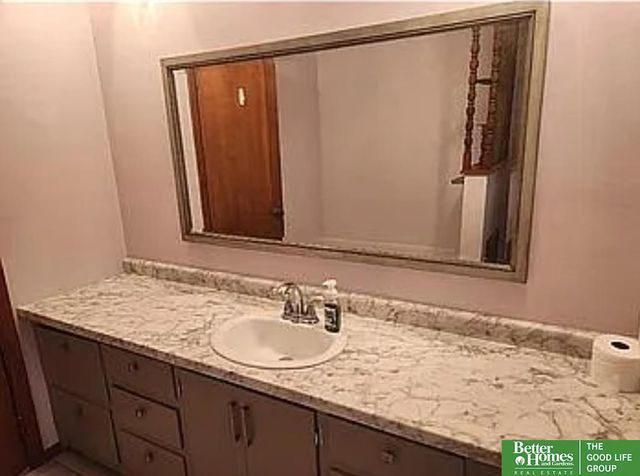 707 N Beaver Avenue, York, NE 68467