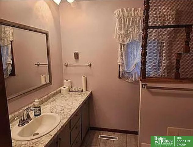 707 N Beaver Avenue, York, NE 68467