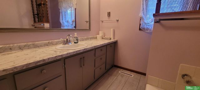 707 N Beaver Avenue, York, NE 68467