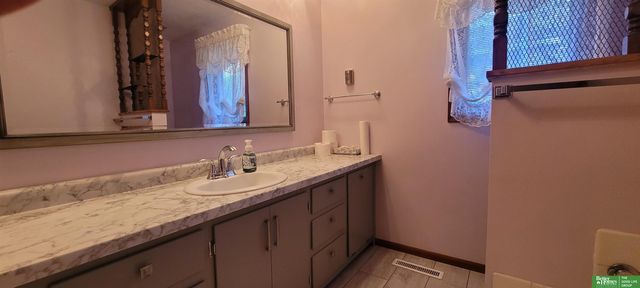 707 N Beaver Avenue, York, NE 68467