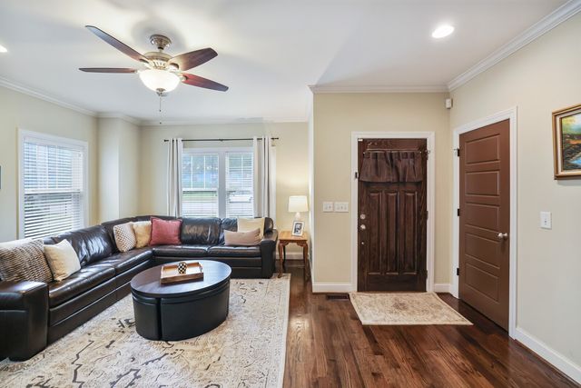 1707A 14th Ave, S, Nashville, TN 37212