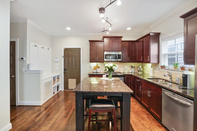 1707A 14th Ave, S, Nashville, TN 37212