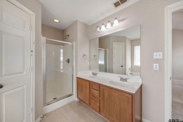6952 La Hacienda, Flint, TX 75762