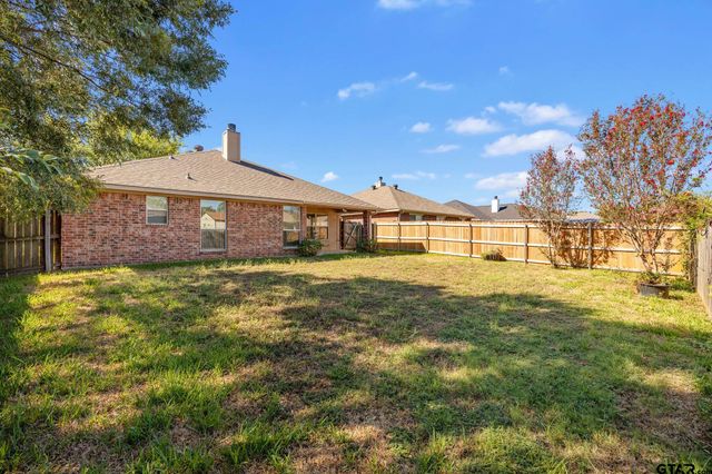 6952 La Hacienda, Flint, TX 75762