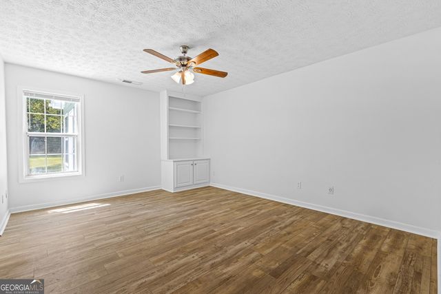 484 Creek Crossing Court, Grayson, GA 30017