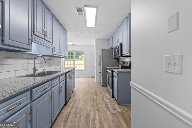 484 Creek Crossing Court, Grayson, GA 30017