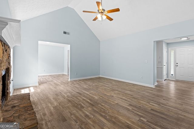 484 Creek Crossing Court, Grayson, GA 30017