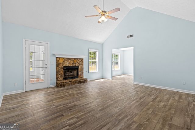 484 Creek Crossing Court, Grayson, GA 30017