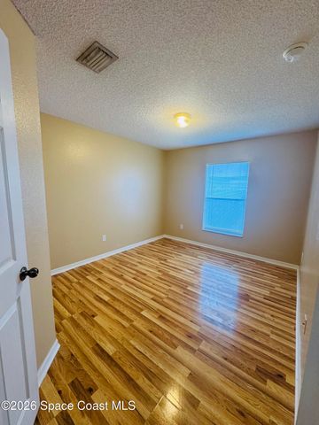 492 Calabria Avenue SE, Palm Bay, FL 32909