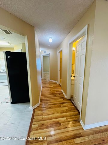 492 Calabria Avenue SE, Palm Bay, FL 32909