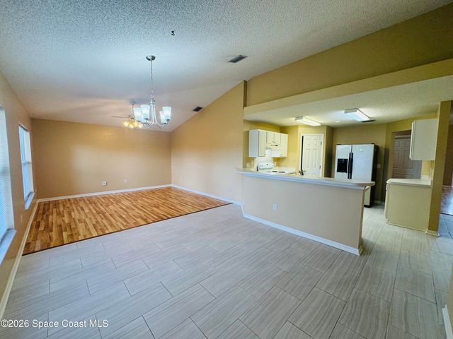 492 Calabria Avenue SE, Palm Bay, FL 32909