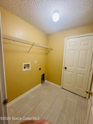 492 Calabria Avenue SE, Palm Bay, FL 32909