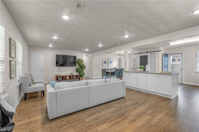 9429 Chesapeake ST, Norfolk, VA 23503