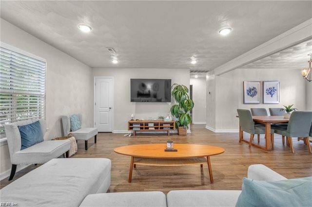 9429 Chesapeake ST, Norfolk, VA 23503