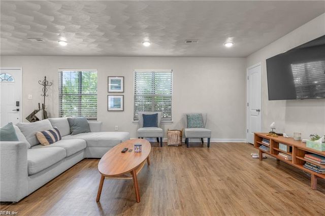 9429 Chesapeake ST, Norfolk, VA 23503