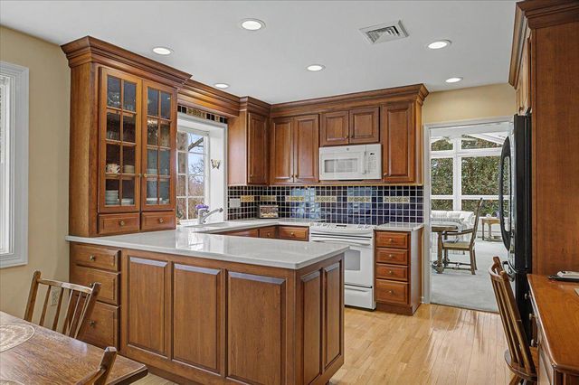 4 BROOKDALE DRIVE, Doylestown, PA 18901