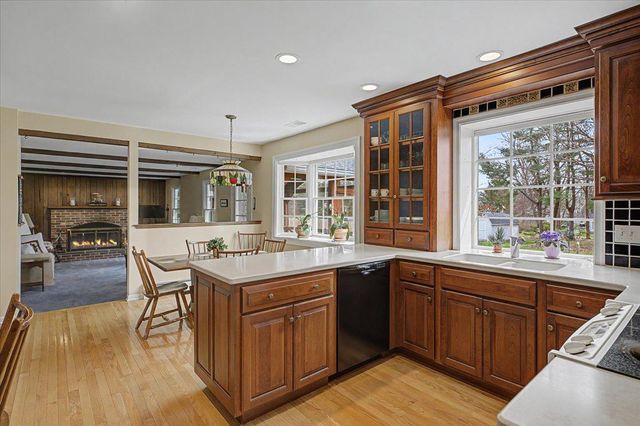 4 BROOKDALE DRIVE, Doylestown, PA 18901