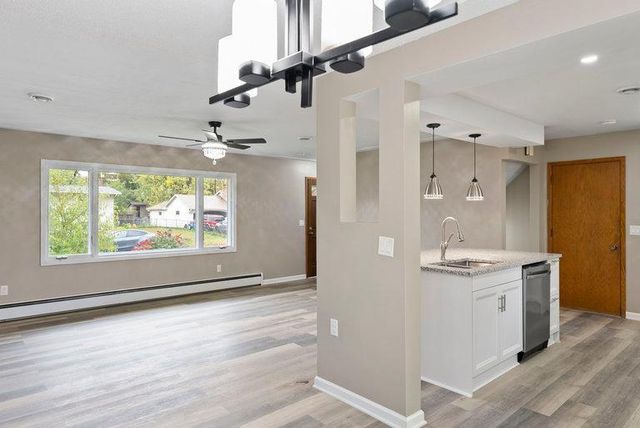 8033 Georgia Avenue N, Brooklyn Park, MN 55445