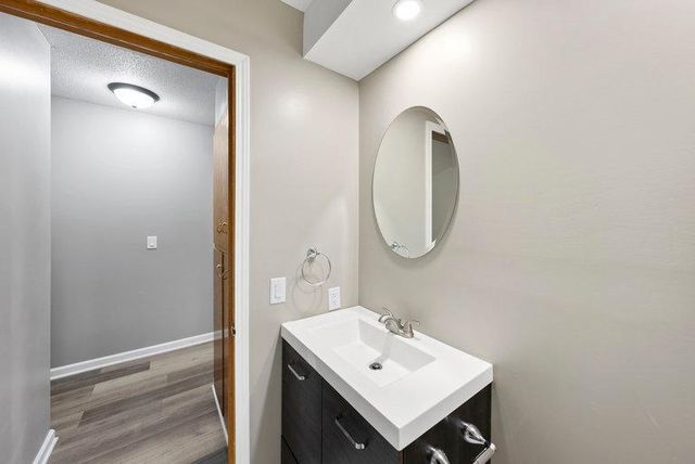 8033 Georgia Avenue N, Brooklyn Park, MN 55445