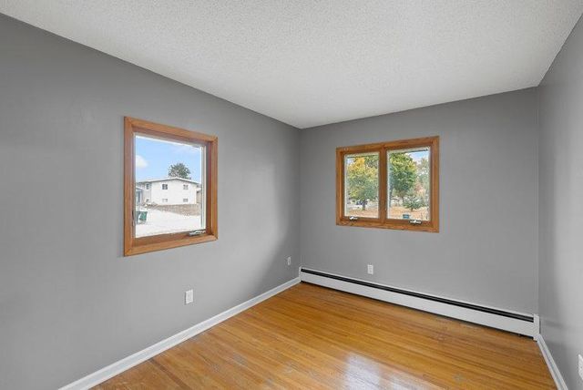 8033 Georgia Avenue N, Brooklyn Park, MN 55445