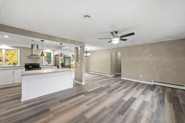 8033 Georgia Avenue N, Brooklyn Park, MN 55445