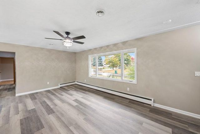 8033 Georgia Avenue N, Brooklyn Park, MN 55445