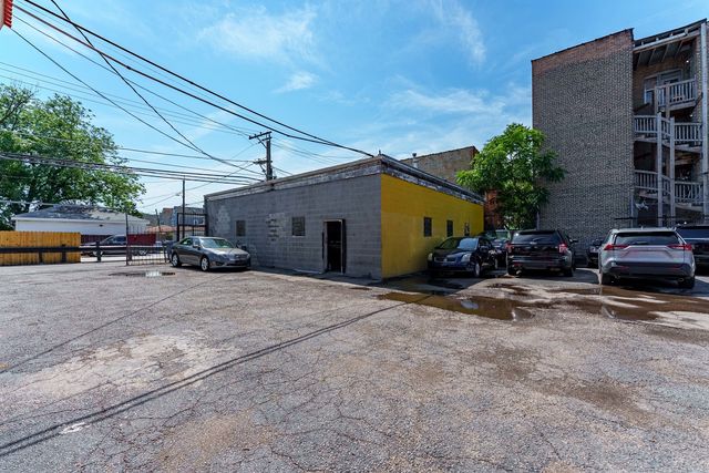 2051 N Cicero Avenue, Chicago, IL 60639