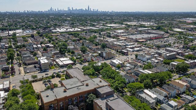2051 N Cicero Avenue, Chicago, IL 60639