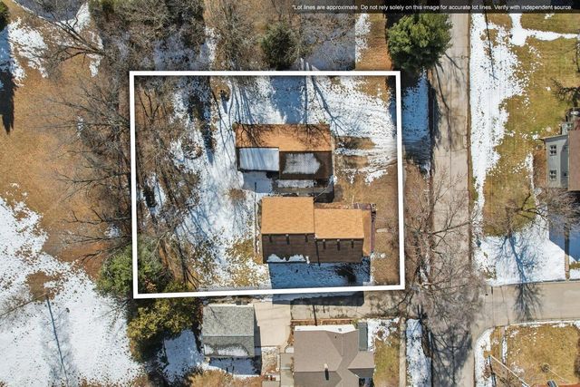 108 Grove AVENUE, Genoa City, WI 53128