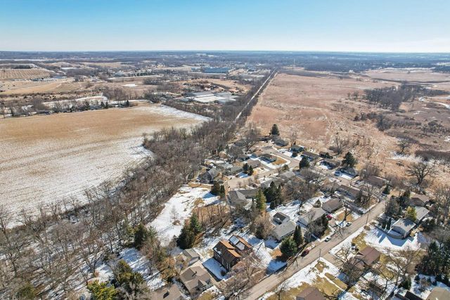 108 Grove AVENUE, Genoa City, WI 53128