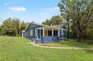 2000 E 82nd Street, Kansas City, MO 64132
