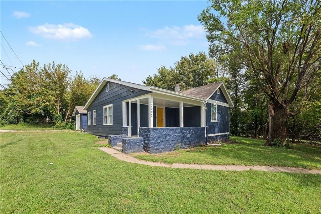 2000 E 82nd Street, Kansas City, MO 64132