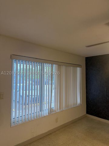 1100 NE 18th Ct 1-8, Fort Lauderdale, FL 33305
