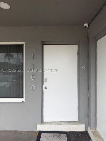 1100 NE 18th Ct 1-8, Fort Lauderdale, FL 33305