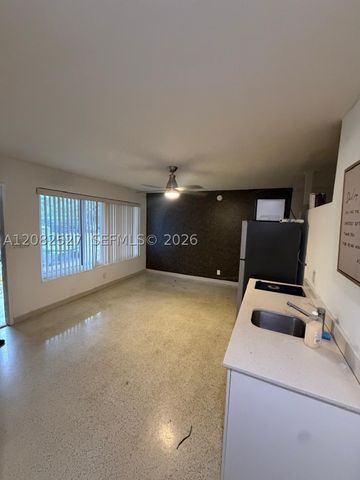 1100 NE 18th Ct 1-8, Fort Lauderdale, FL 33305