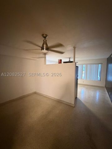 1100 NE 18th Ct 1-8, Fort Lauderdale, FL 33305