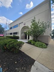 151 W Passaic Street 20, Rochelle Park, NJ 07662