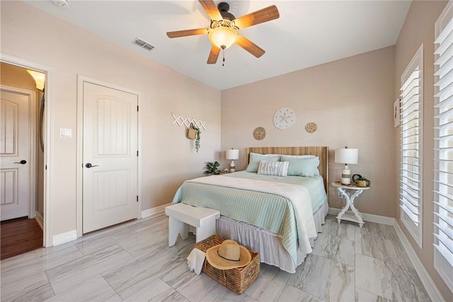 13834 Captains Row, Corpus Christi, TX 78418