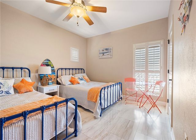 13834 Captains Row, Corpus Christi, TX 78418