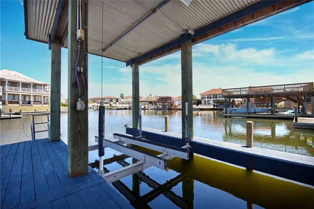 13834 Captains Row, Corpus Christi, TX 78418