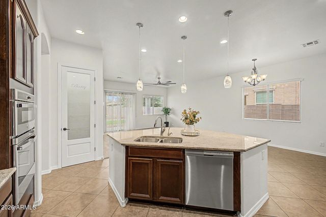 2564 E ORLEANS Drive, Gilbert, AZ 85298