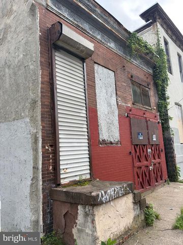 2415 RIDGE AVE, Philadelphia, PA 19121
