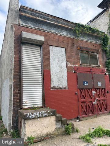 2415 RIDGE AVE, Philadelphia, PA 19121